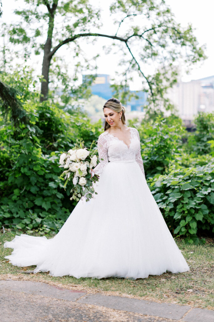 The bride with her flowers in Minneapolis. 